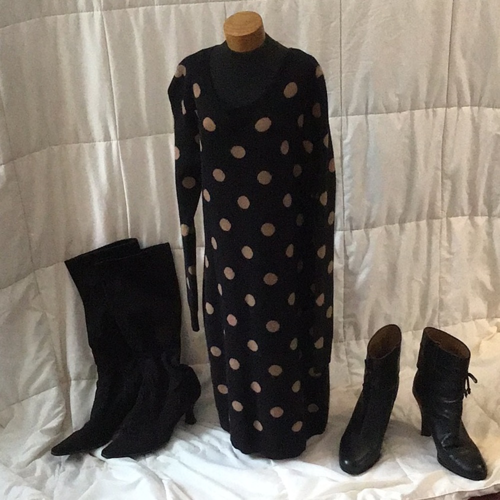 Old navy knit black tan polka dot dress. NWT.  XS